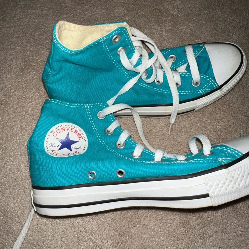 Teal converse